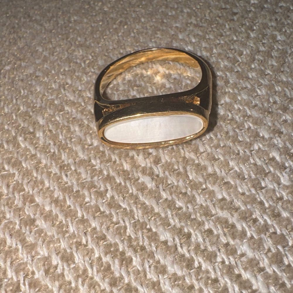 Avon Fashion Accents Mother-of-Pearl Ring